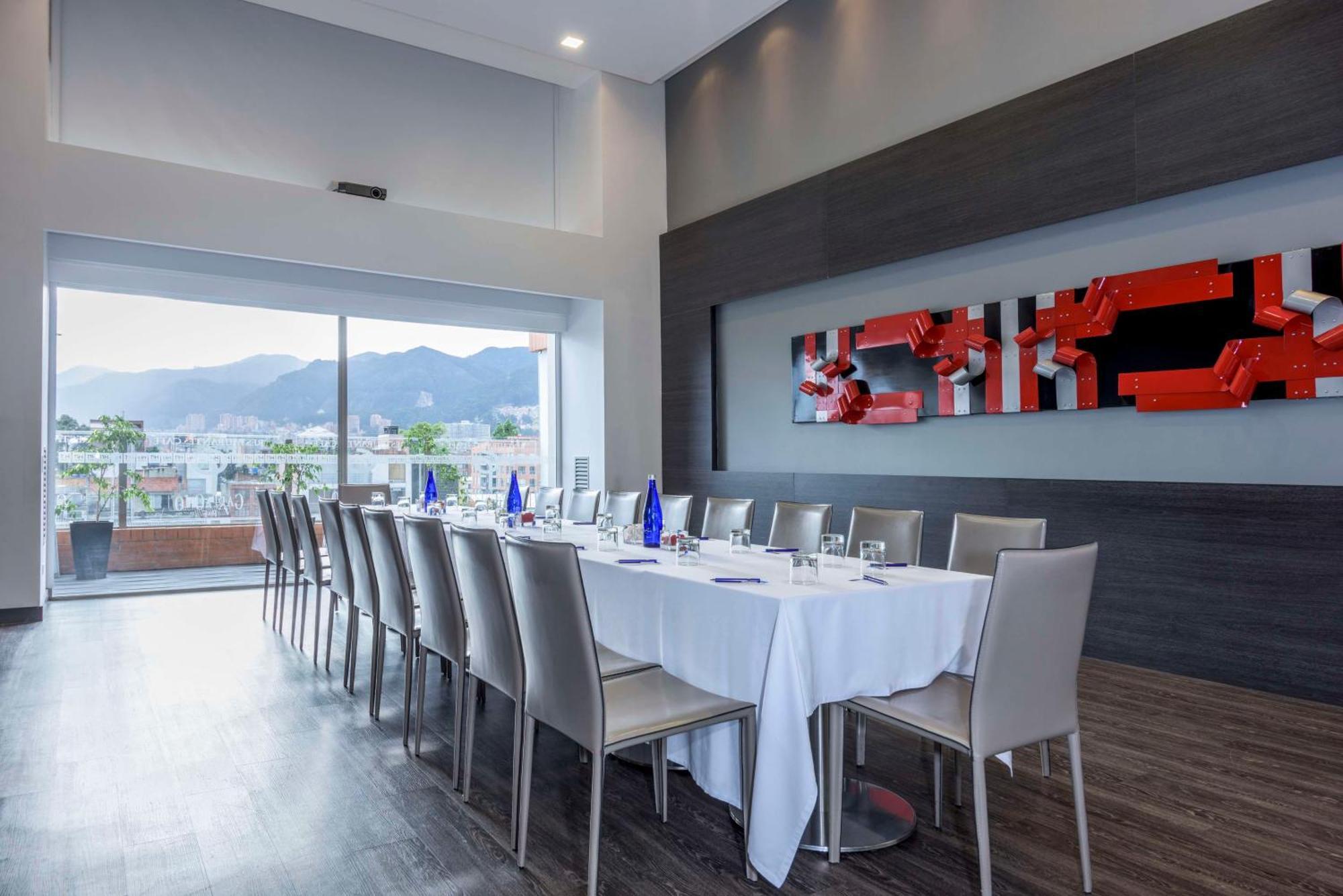 Nh Bogota Urban 26 Royal Hotel Екстериор снимка