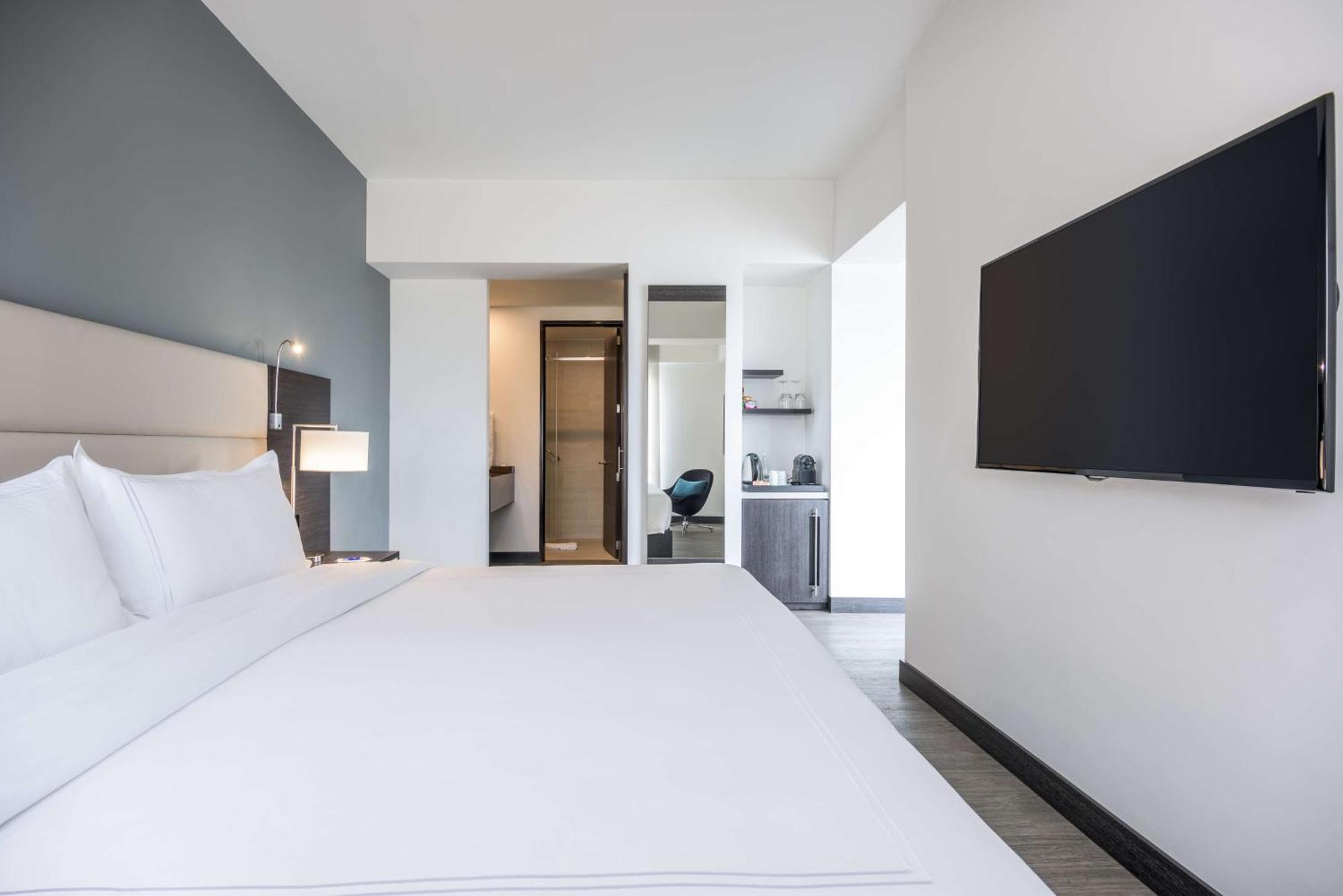 Nh Bogota Urban 26 Royal Hotel Екстериор снимка