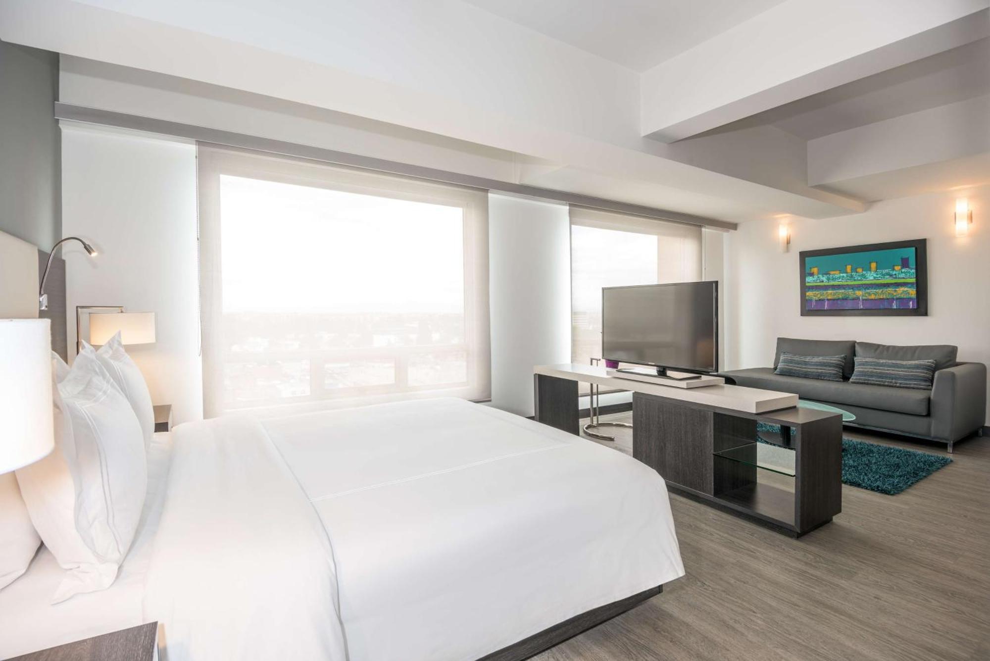 Nh Bogota Urban 26 Royal Hotel Екстериор снимка