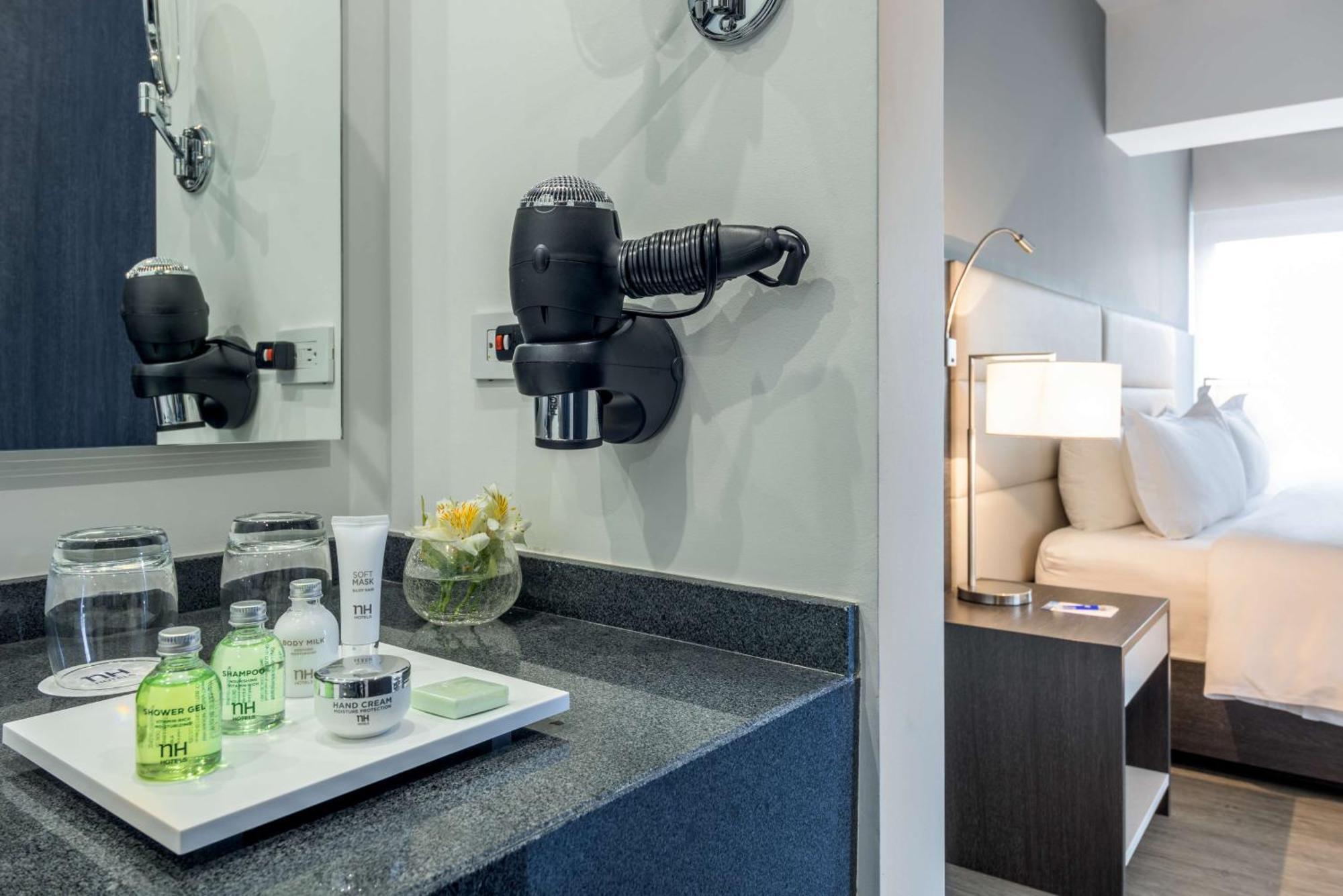 Nh Bogota Urban 26 Royal Hotel Екстериор снимка