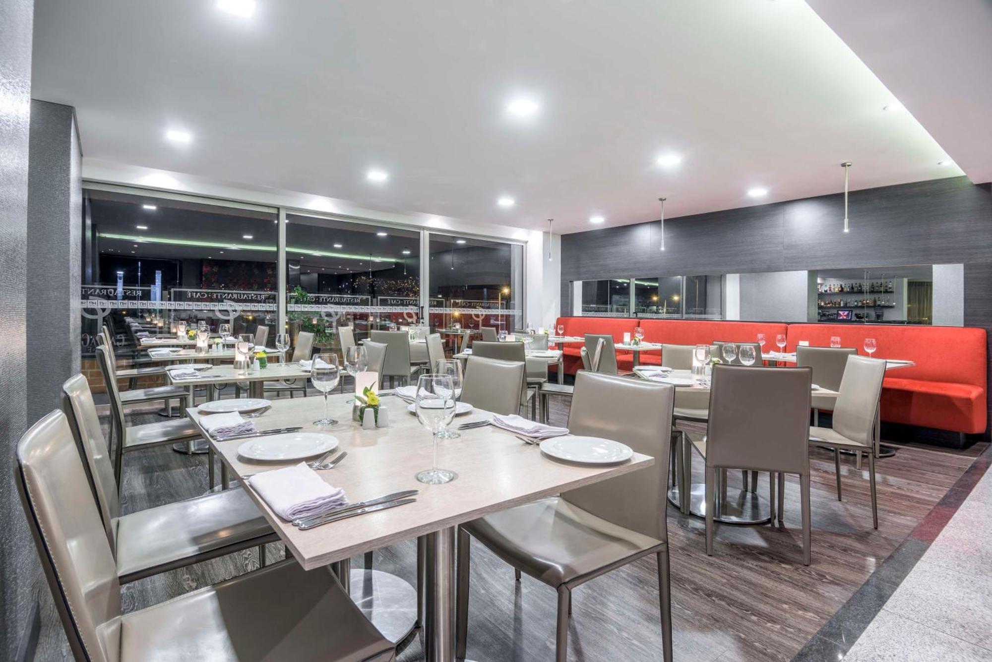 Nh Bogota Urban 26 Royal Hotel Екстериор снимка
