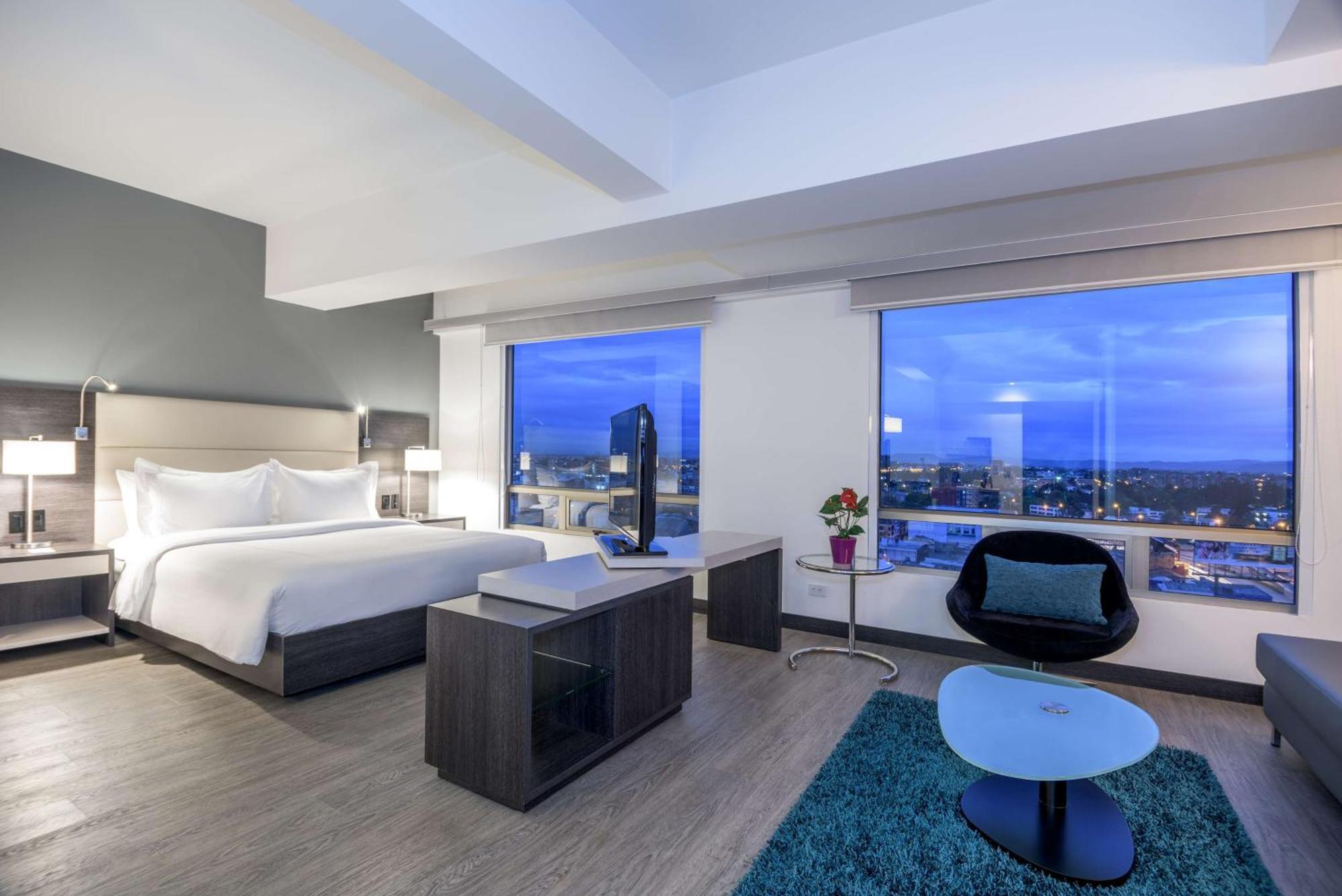 Nh Bogota Urban 26 Royal Hotel Екстериор снимка