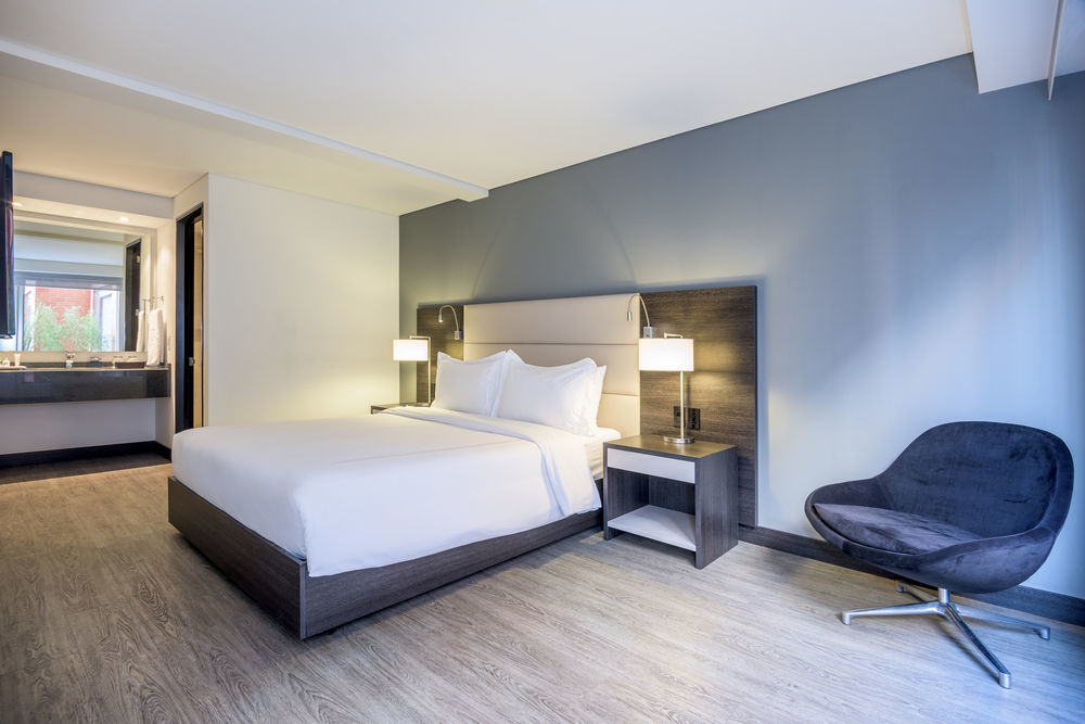 Nh Bogota Urban 26 Royal Hotel Екстериор снимка