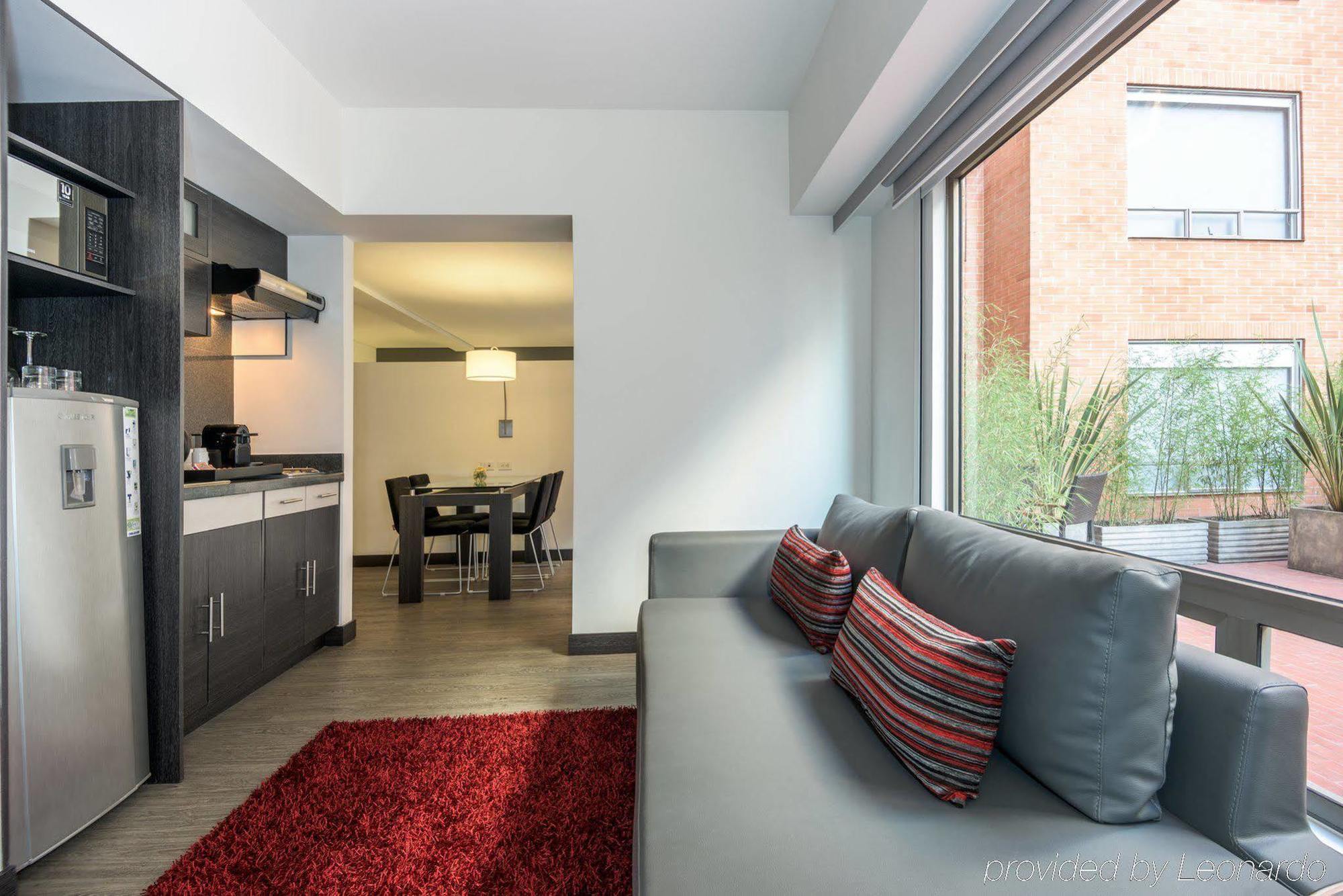 Nh Bogota Urban 26 Royal Hotel Екстериор снимка